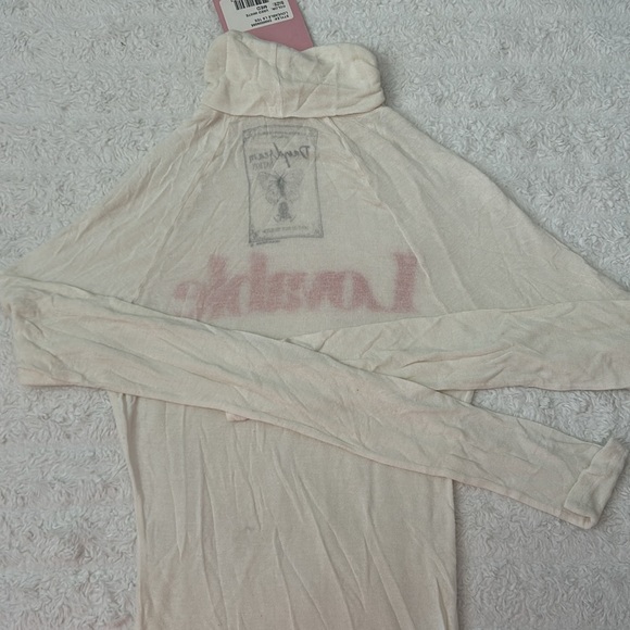 NWT  Daydream Nation Loveable Long Sleeve Tee in Used White. Size M - Picture 4 of 4